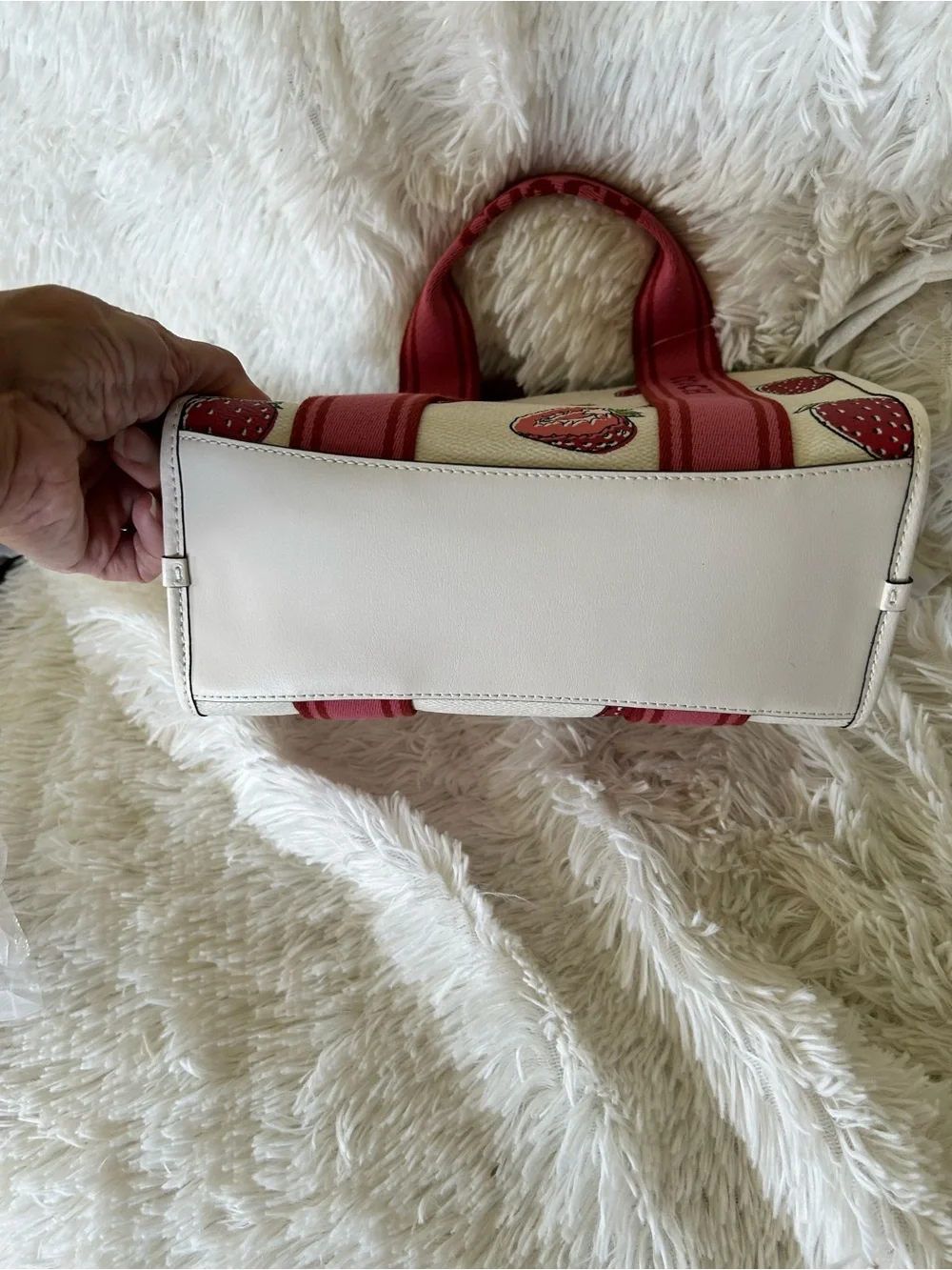Coach Strawberry Smith toe 24 in chalk multi